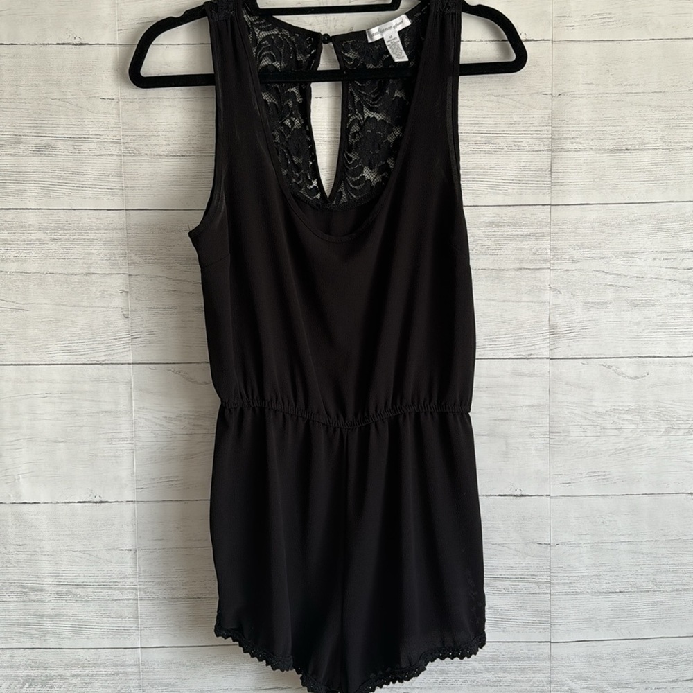 Ambiance Apparel Black Lace Sleeveless Romper Shorts | SIZE M